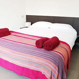 loft-placa-sant-josep.topcostabravahotels.com/